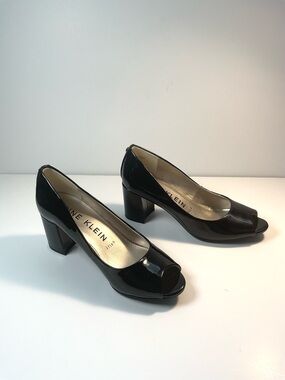 Anne Klein iFlex Black Patent Peep Toe Heels Elegant Comfort Size 7M